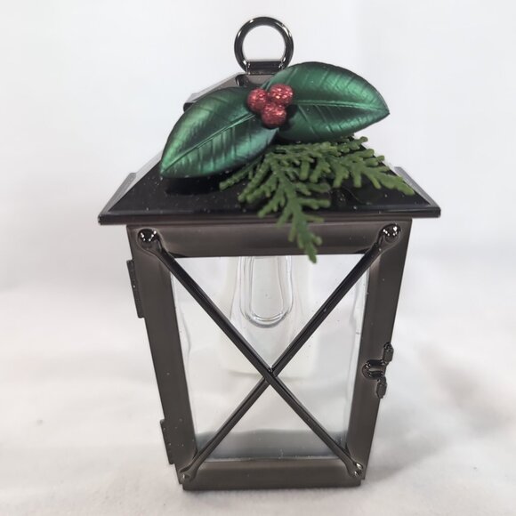 Bath & Body Works Wallflower Plug Christmas Lantern Nightlight Holly Holiday - Picture 1 of 9